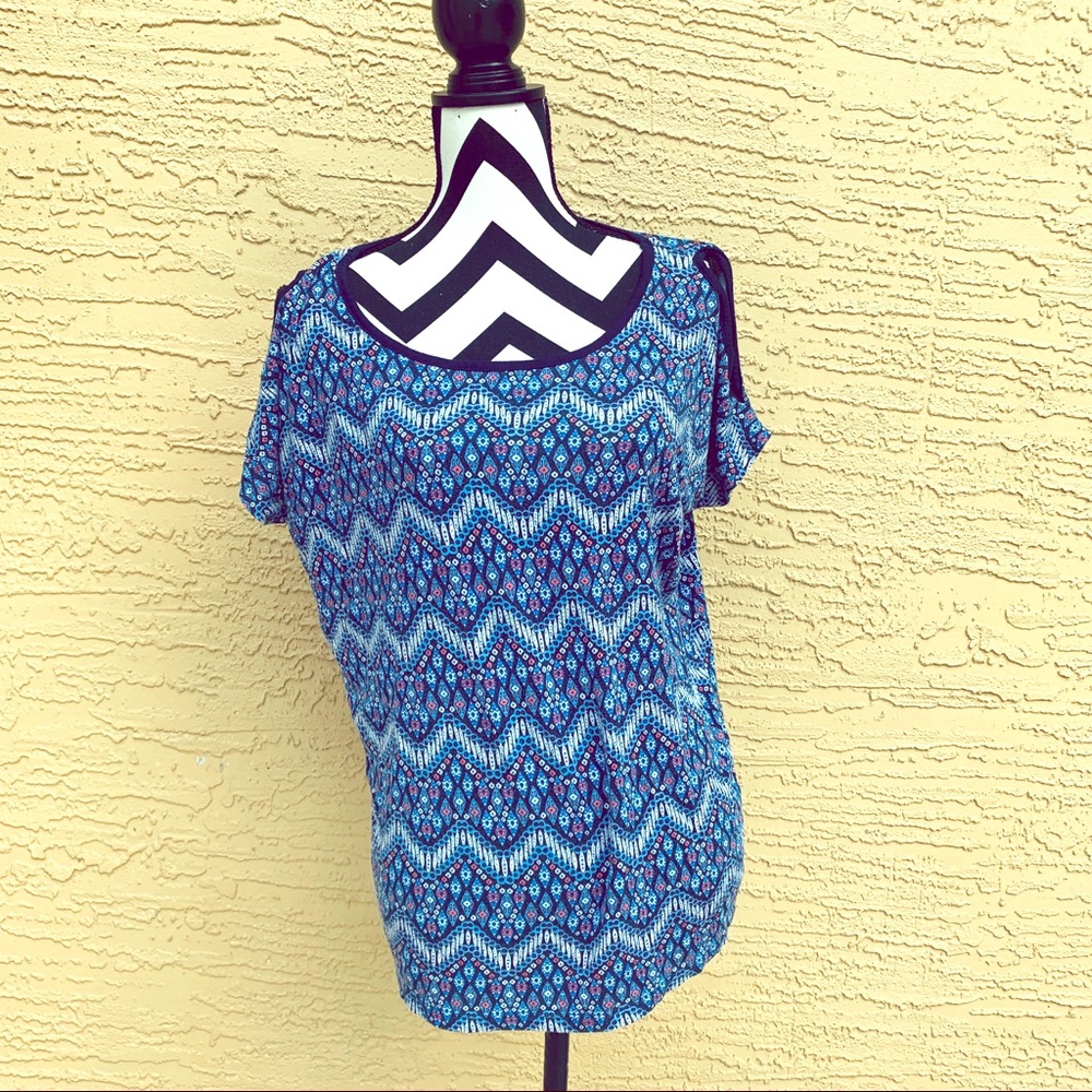 Spense cold shoulder top - medium